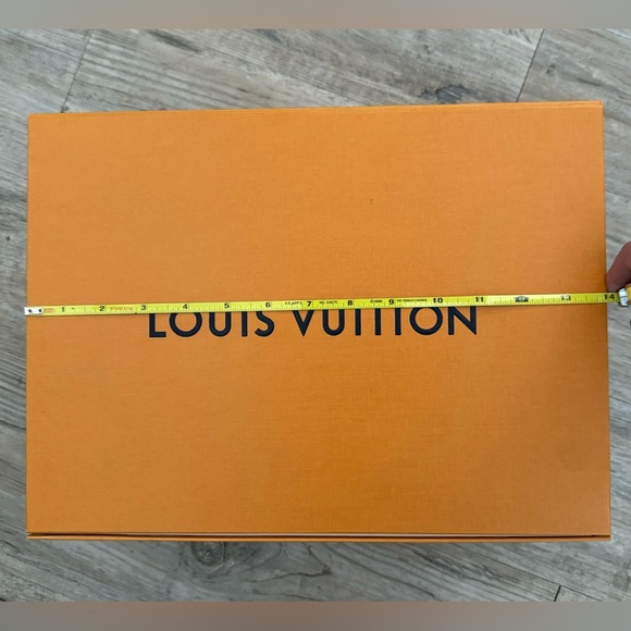 Medium Size Louis Vuitton Box Original - Picture 3 of 5